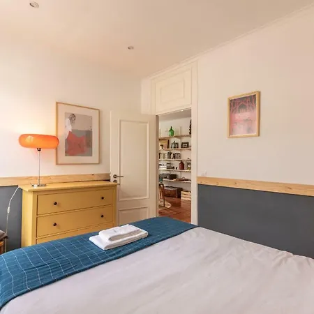 Fantastic Family In Estrela Apartment