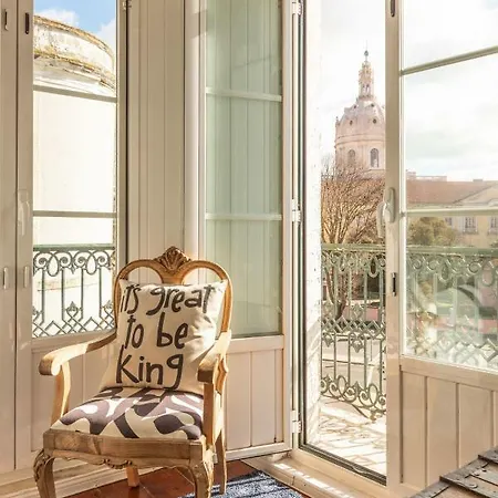 Fantastic Family In Estrela